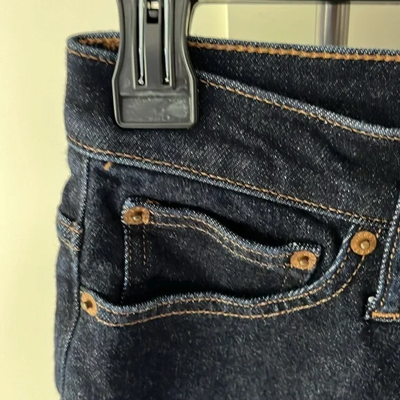 🎉 BOGO! 2/$12! J. Crew Essential Straight Jeans - Picture 3 of 7